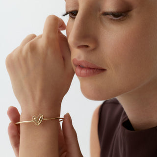 AJA Amora Kalp Figürlü Taşsız Kelepçe Bileklik | 14 Ayar Altın