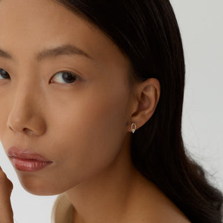 Calenne Damla Kesim Tek Taşlı Pimli Altın Küpe