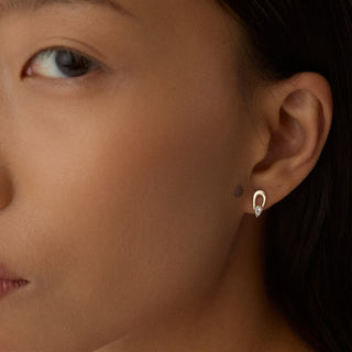 Calenne Damla Kesim Tek Taşlı Pimli Altın Küpe