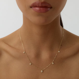 Gutta Sıralı Çok Taşlı Altın Kolye