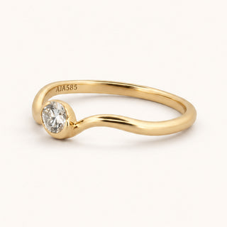 Lunette Wave Dalgalı Form Hilal Çerçeveli İnce Lab Grown Diamond Taşlı Altın Yüzük