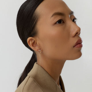 Olyra Halka Figürlü Çok Taşlı Zincir Sallantılı Altın Küpe