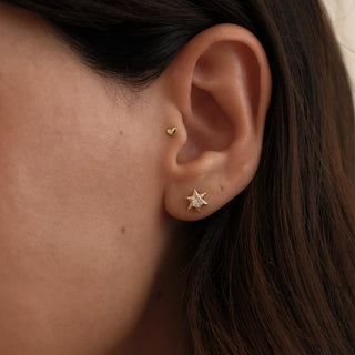 Sheriff Yıldız Formlu Lab Grown Diamond Taşlı Altın Kulak Piercing