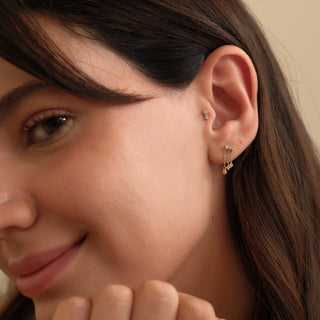 Vertical Trio Dikey Üç Lab Grown Diamond Taşlı Altın Kulak Piercing